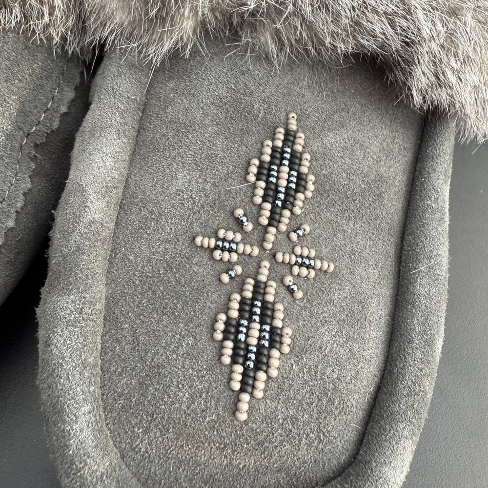 Manitobah Mukluks Tipi Women's Moccasins - Picture 7 of 7